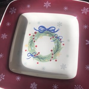 Two lonaberger trays